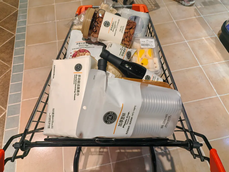 一推车物品